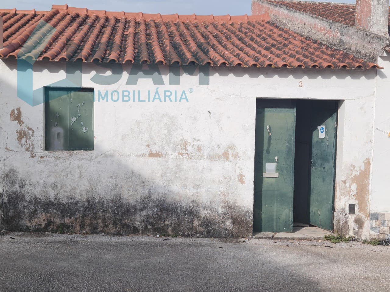 Adega